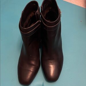 ANTONIO MELANI Sleek Black Ankle Booties